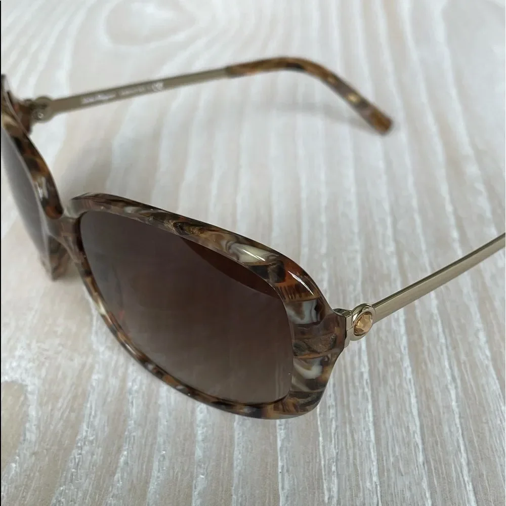 Salvatore Ferragamo NWOT women’s brown sunglasses